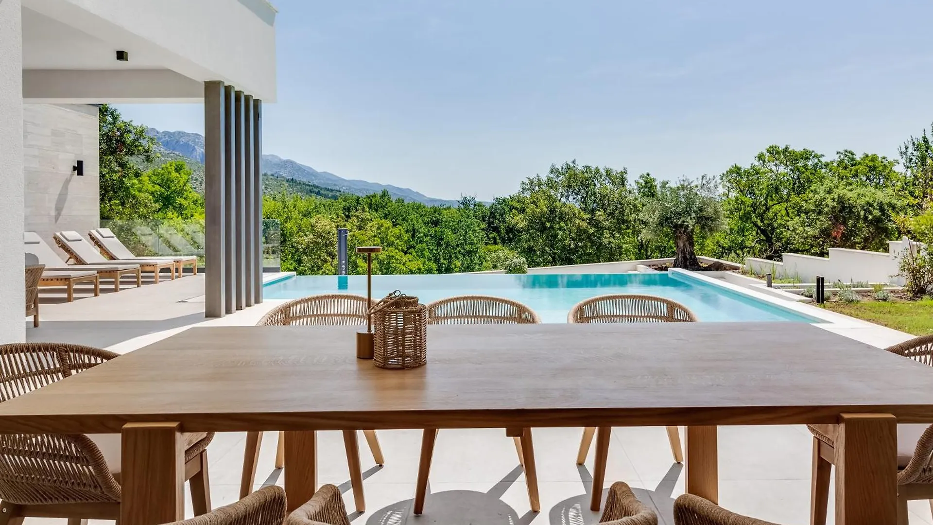 New Luxury Villa I Infinity Pool Starigrad Paklenica Croatia