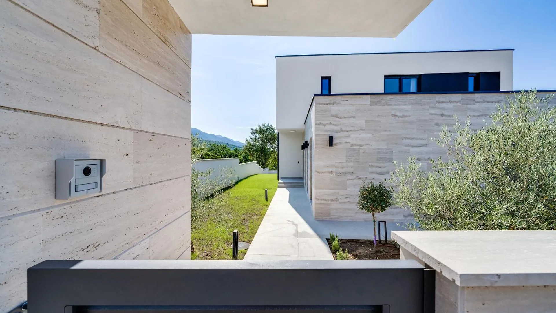 New Luxury Villa I Infinity Pool Starigrad Paklenica Croatia