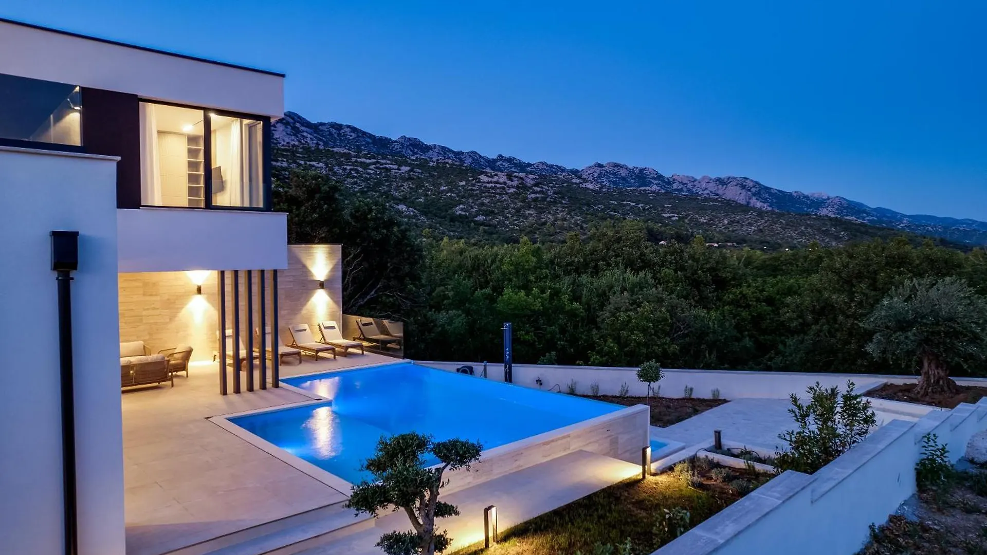 New Luxury Villa I Infinity Pool Starigrad Paklenica